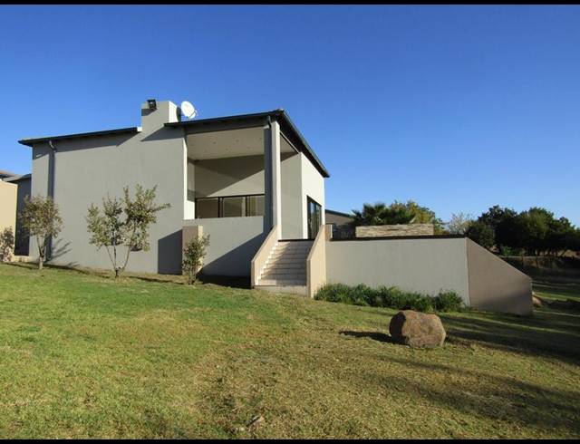 LAND FOR SALE IN LANSERIA